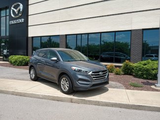 Used 2017 Hyundai Tucson SE image 1