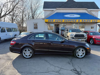 Used 2010 Mercedes-Benz E 550 4MATIC Sedan image 1