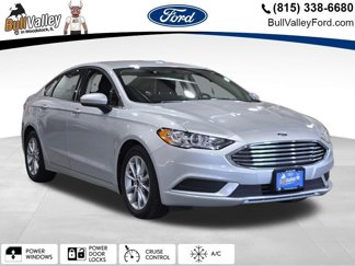 Used 2017 Ford Fusion SE image 1