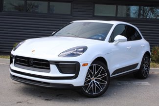 Used 2024 Porsche Macan image 1