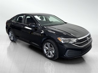 Used 2024 Volkswagen Jetta SE image 1