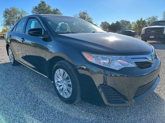 Used 2014 Toyota Camry LE image 1