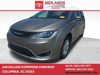 Used 2017 Chrysler Pacifica Premium image 1