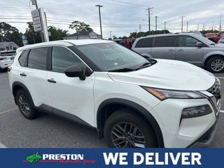 Used 2023 Nissan Rogue S image 1