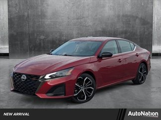 Used 2023 Nissan Altima 2.5 SR image 1