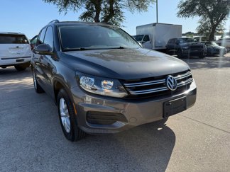 Used 2016 Volkswagen Tiguan S image 1