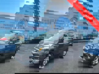 Used 2018 Ford Escape SE w/ SE Sync 3 Package image 1