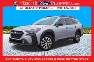Used 2023 Subaru Outback Premium image 1