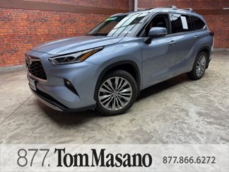 Used 2021 Toyota Highlander Platinum image 1