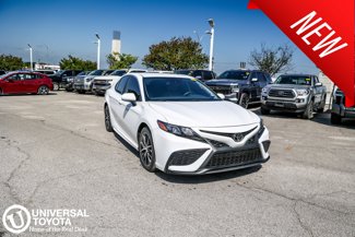 Used 2023 Toyota Camry SE image 1