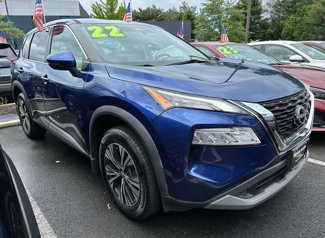 Used 2022 Nissan Rogue SV image 1