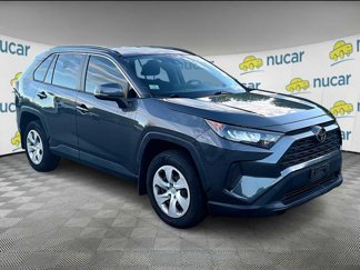 Used 2019 Toyota RAV4 LE video 1