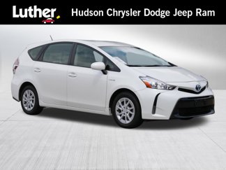 Used 2017 Toyota Prius V Four image 1