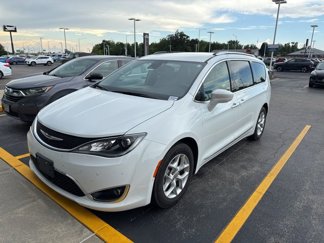 Used 2018 Chrysler Pacifica Touring-L w/ Advanced Safetytec Group image 1
