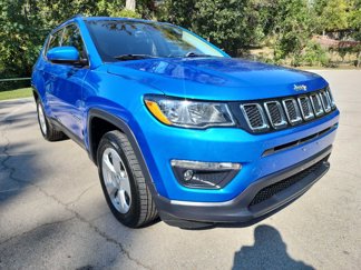 Used 2017 Jeep Compass Latitude image 1
