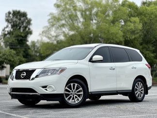 Used 2014 Nissan Pathfinder S image 1