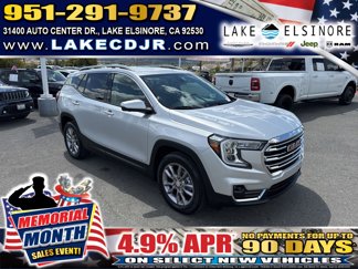 Used 2022 GMC Terrain SLT w/ Tech Package image 1