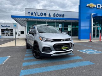 Used 2022 Chevrolet Trax LT w/ Redline Edition image 1