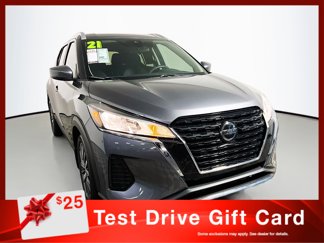 Used 2021 Nissan Kicks SV image 1
