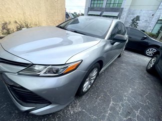 Used 2019 Toyota Camry LE image 1