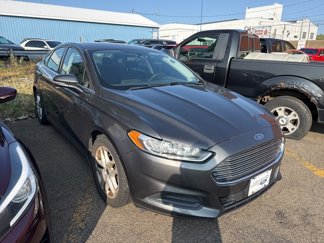 Used 2016 Ford Fusion SE image 1