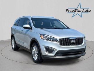 Used 2017 Kia Sorento LX image 1