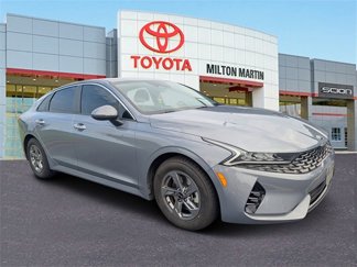 Used 2021 Kia K5 LXS image 1