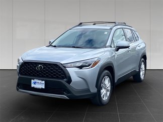 Used 2022 Toyota Corolla Cross LE image 1