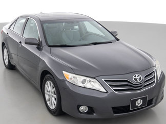 Used 2011 Toyota Camry LE image 1