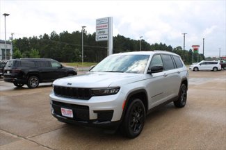 Certified 2024 Jeep Grand Cherokee L Laredo image 1
