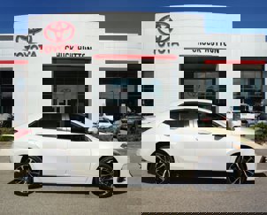 Used 2017 Toyota Corolla SE image 1
