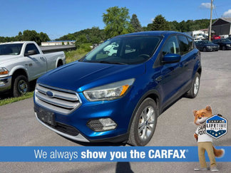 Used 2017 Ford Escape SE image 1