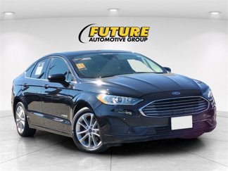Used 2019 Ford Fusion SE image 1