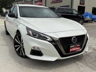 Used 2020 Nissan Altima 2.5 SR image 1