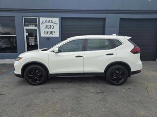 Used 2018 Nissan Rogue S image 1
