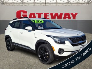 Certified 2022 Kia Seltos Nightfall Edition image 1