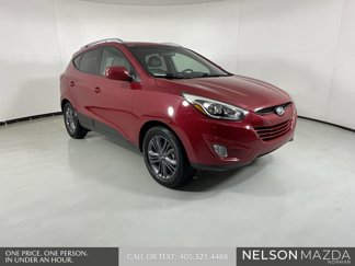 Used 2015 Hyundai Tucson SE image 1