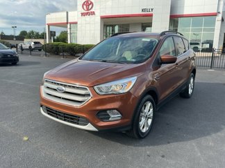 Used 2017 Ford Escape SE w/ Equipment Group 201A image 1