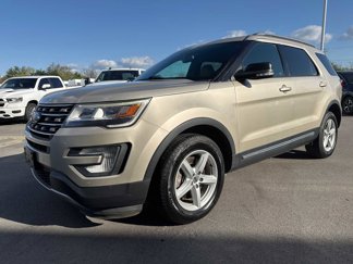 Used 2017 Ford Explorer XLT w/ Equipment Group 202A image 1