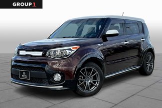 Used 2017 Kia Soul + image 1