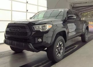 Used 2018 Toyota Tacoma TRD Off-Road image 1