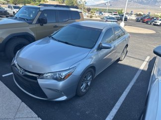 Used 2015 Toyota Camry SE image 1