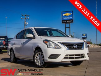 Used 2018 Nissan Versa SV image 1