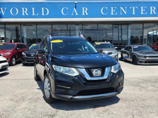 Used 2017 Nissan Rogue SV image 1