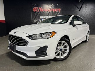 Used 2019 Ford Fusion SE image 1