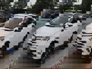 Used 2018 Toyota RAV4 XLE image 1
