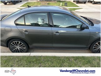 Used 2015 Volkswagen Jetta Sport image 1