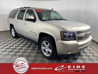 Used 2007 Chevrolet Suburban LTZ w/ LTZ Preferred Equipment Group image 1
