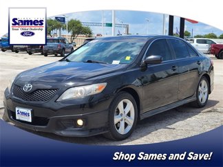 Used 2011 Toyota Camry SE image 1