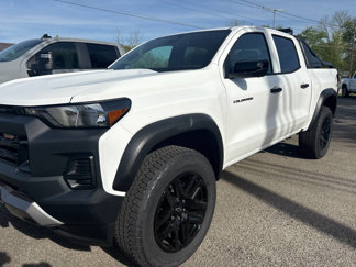 Used 2025 Chevrolet Colorado Trail Boss w/ Midnight Edition image 1